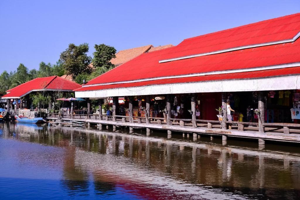 Greenfield Valley Fishing Resort Hua Hin Bagian luar foto