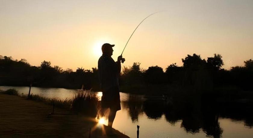 Greenfield Valley Fishing Resort Hua Hin Bagian luar foto
